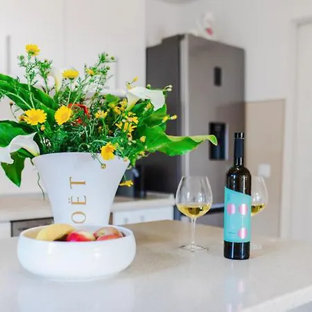 San Francis חוואר